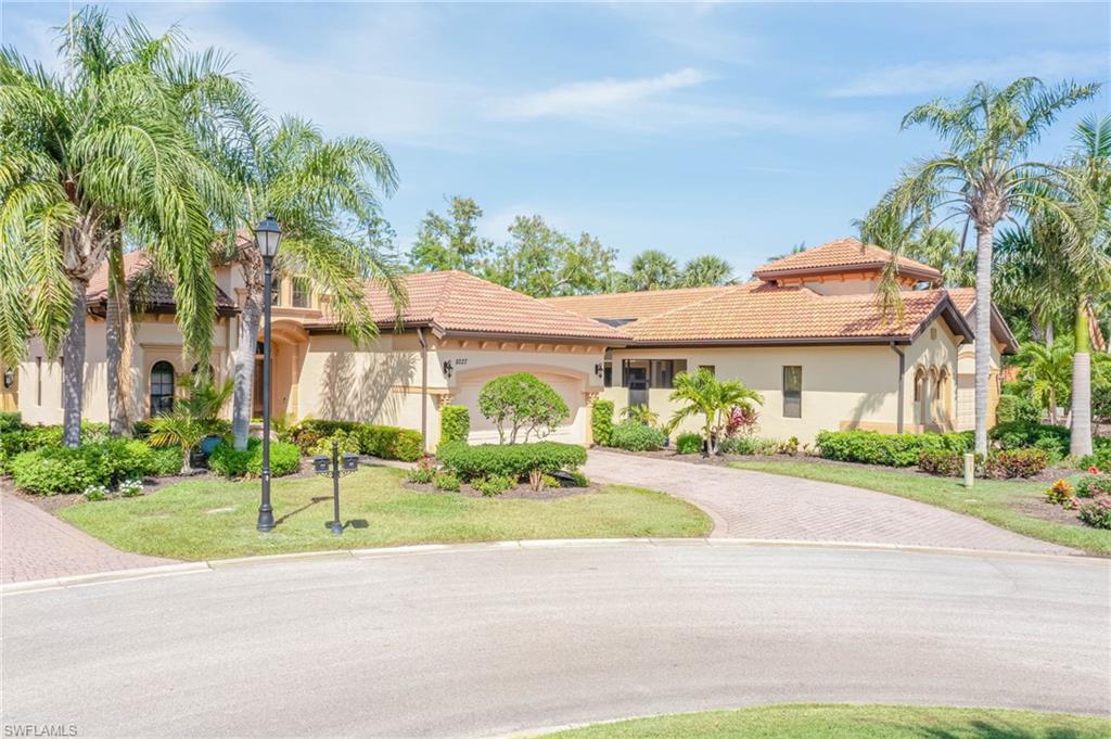 8227 Provencia CT