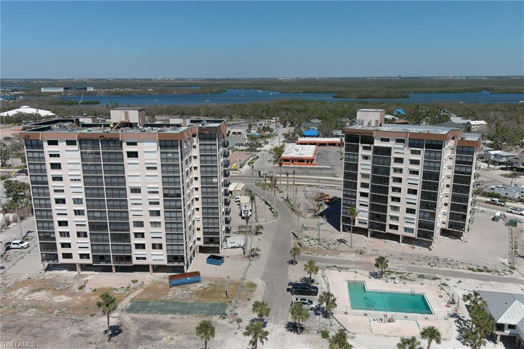 CAPER BEACH CLUB - Residential