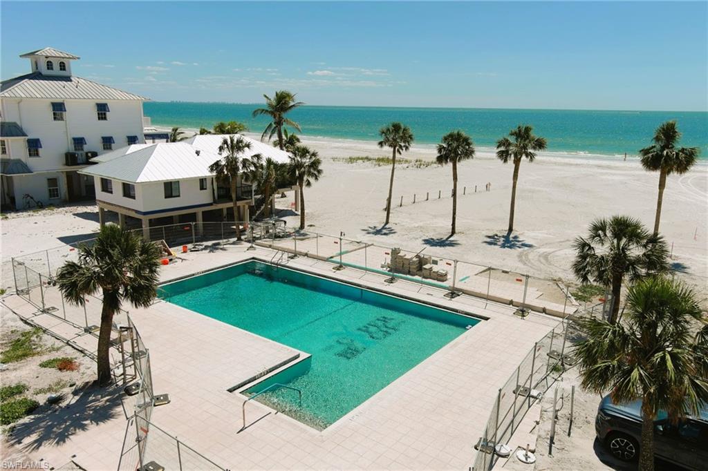 CAPER BEACH CLUB - Residential