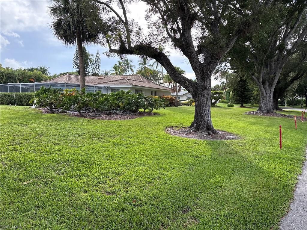 Photo of 690 Murex DR, NAPLES, FL 34102 (MLS # 2025015985)