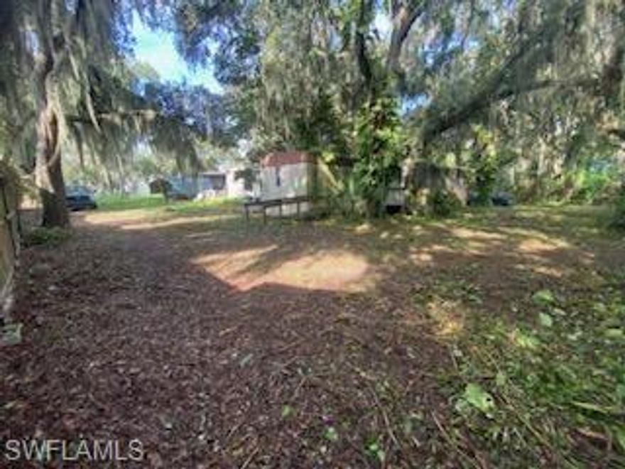 Investor or DIY Enthusiast Special! This 2-bedroom, 2-bath manufactured home in Lakeport sits on a spacious 0.19-acre lot just minutes from Lake Okeechobee—a dream location for fishing, boating, and outdoor lovers. The home does need lots work and is being sold as-is, but with the right vision can be your retreat, it has great potential as a weekend getaway, rental, or full-time residence.
The lot is wooded, and there are known damages to the home—perfect for someone looking to renovate and add value. No HOA, and located in a quiet, non-gated community.
Priced to sell—motivated seller!