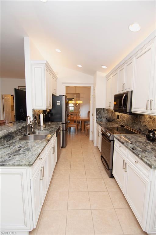 MAJESTIC POINTE - Residential