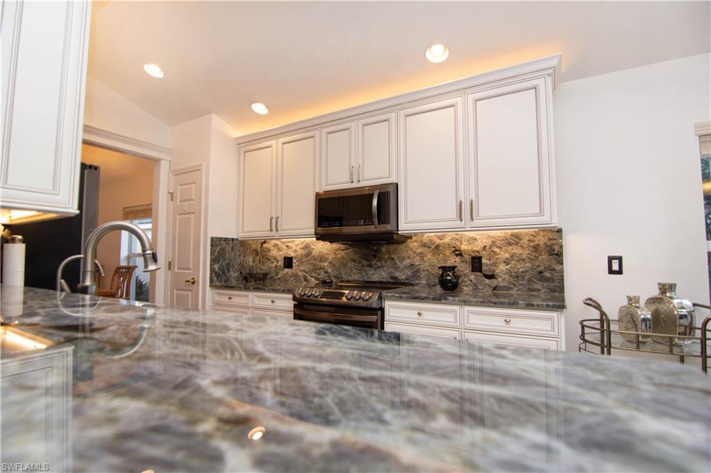 MAJESTIC POINTE - Residential