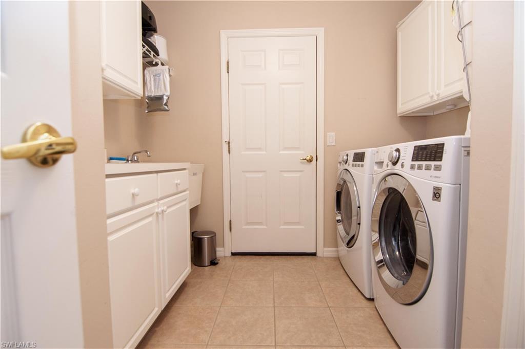 MAJESTIC POINTE - Residential