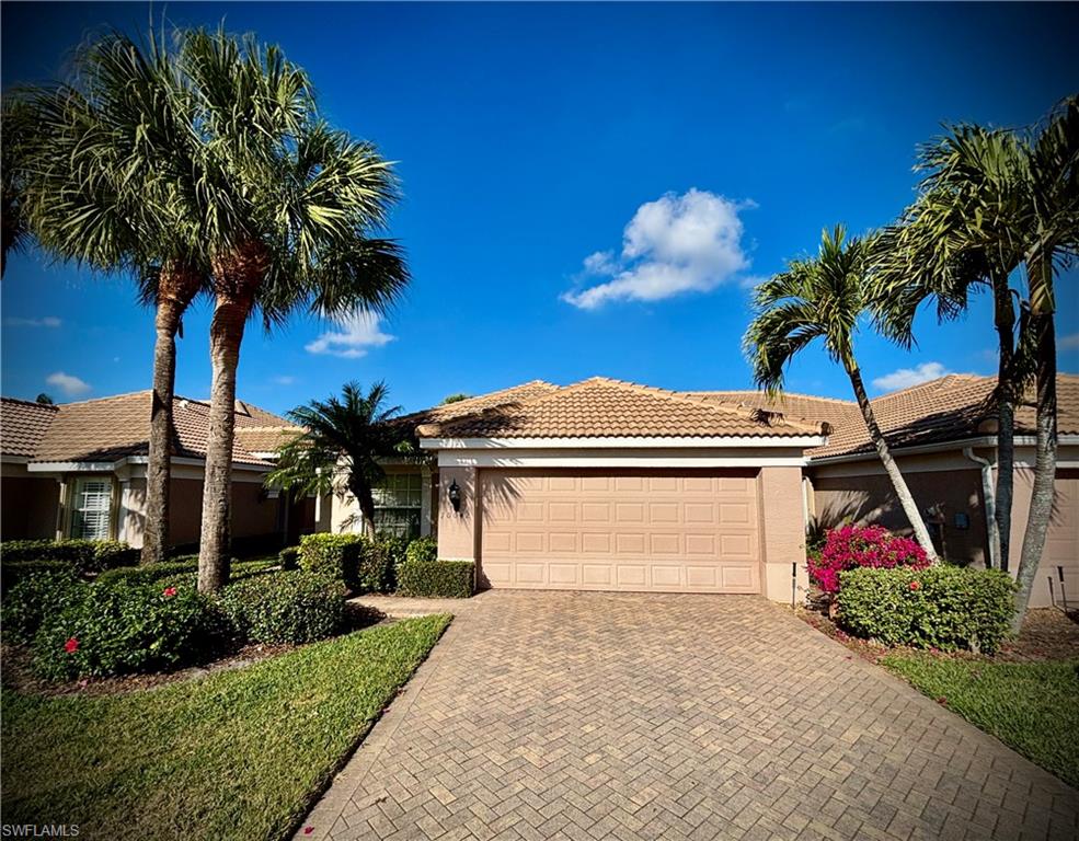 MAJESTIC POINTE - Residential