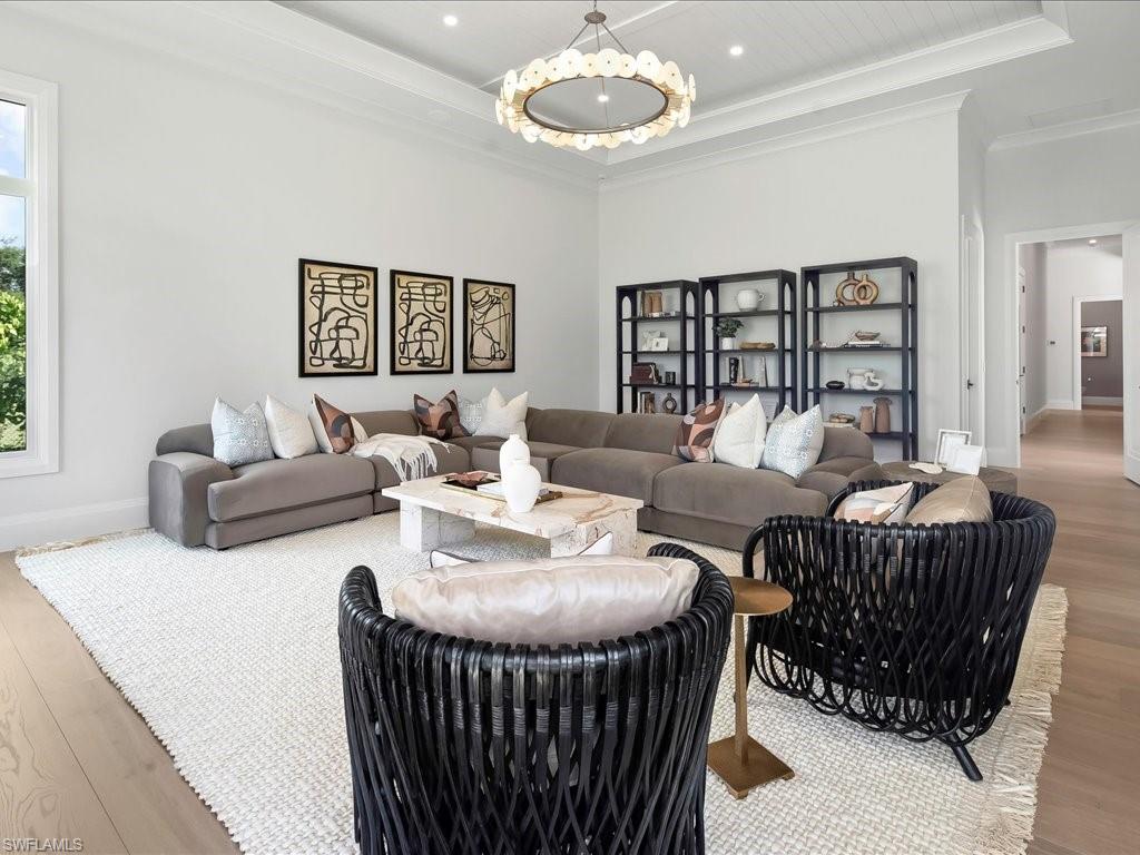 PINE RIDGE - Residential