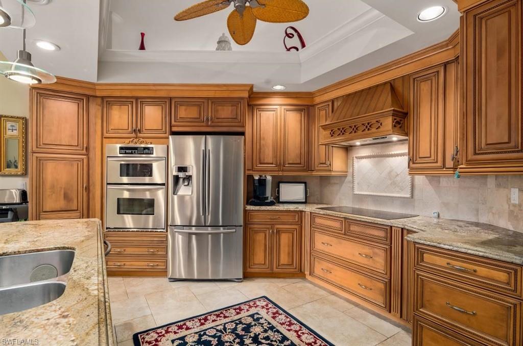 QUEENS PARK AT LAGO VERDE - Residential