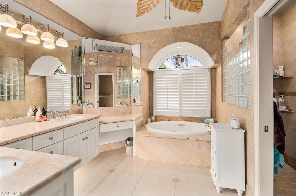 QUEENS PARK AT LAGO VERDE - Residential