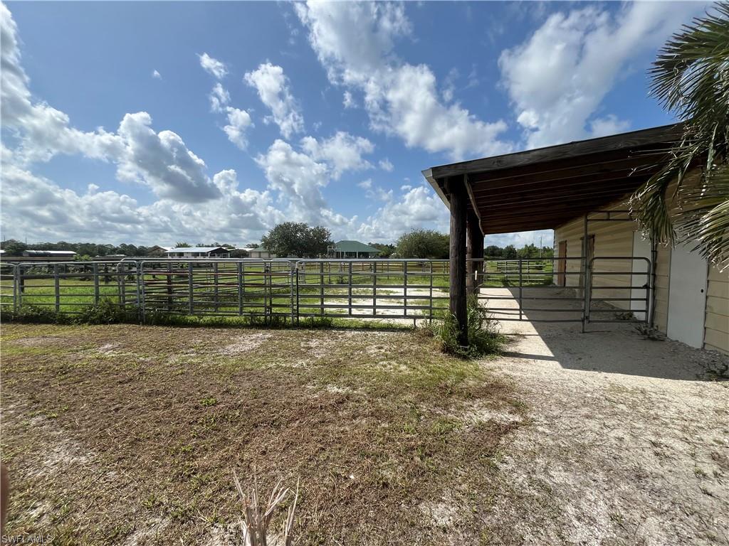 ACREAGE - Residential