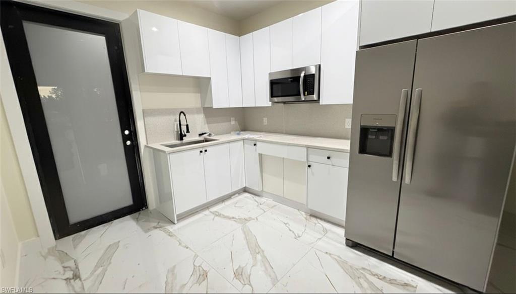 GOLDEN GATE ESTATES - Residential Lease