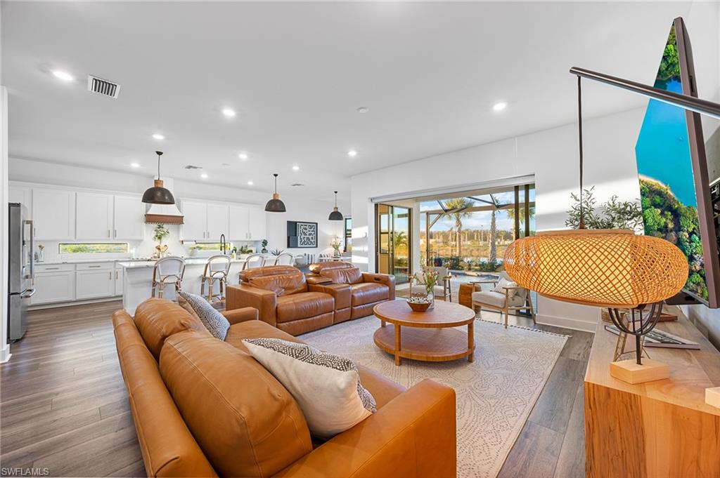 AVALON PARK - Residential