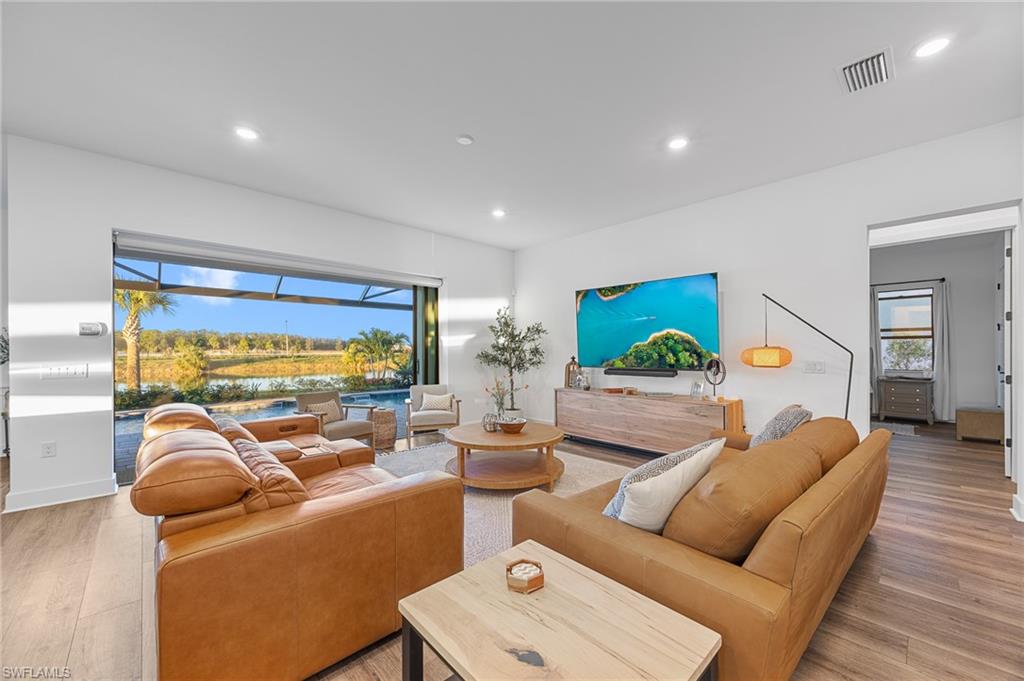 AVALON PARK - Residential