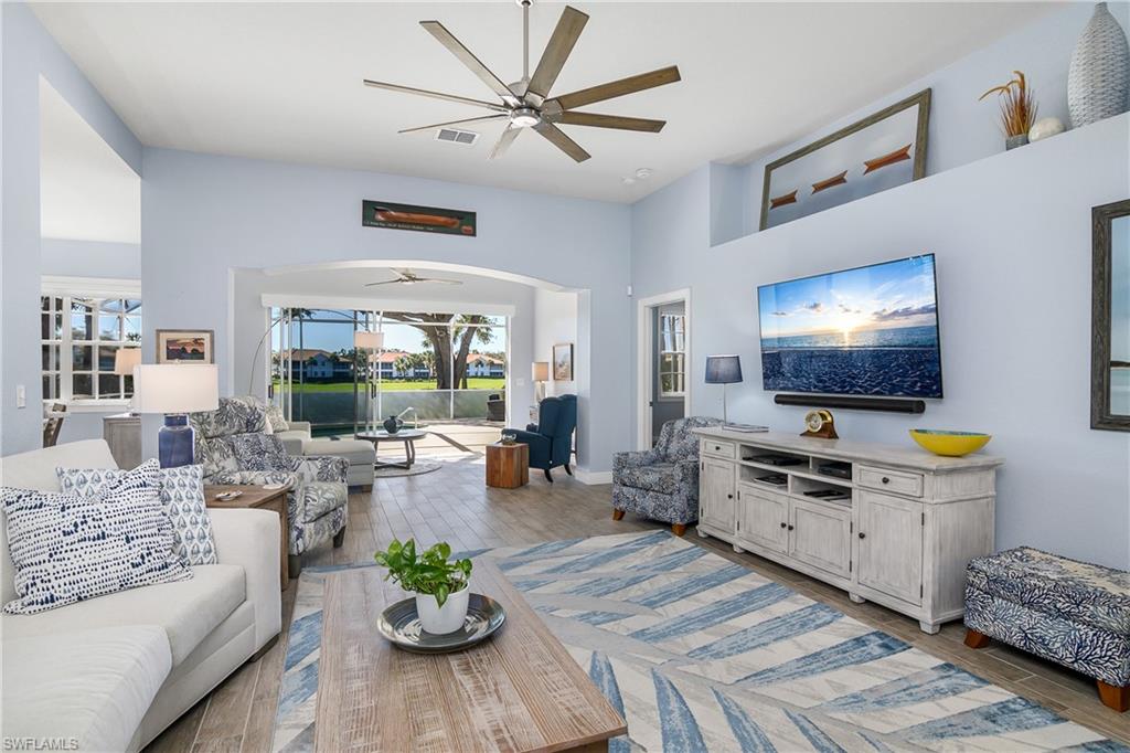 23188 Oakglen LN