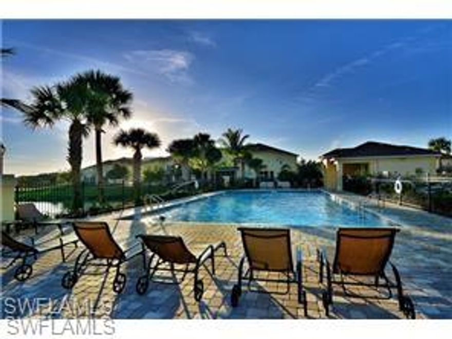 SUPER NICE TOWNHOUSE Partial Furnished - 2 Bed/3 Bath...almost 1800 Sq.Ft..!! WONDERFUL GATED COMMUNITY..!!  Close to Health Park Hospital and the beautiful white sand beaches of Sanibel Island & Ft. Myers Beach..!!!
Very clean..has a courtyard view.!! Call for a showing appointment today and get your piece of paradise.!!