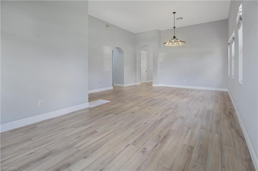 VALENCIA COUNTRY CLUB - Residential