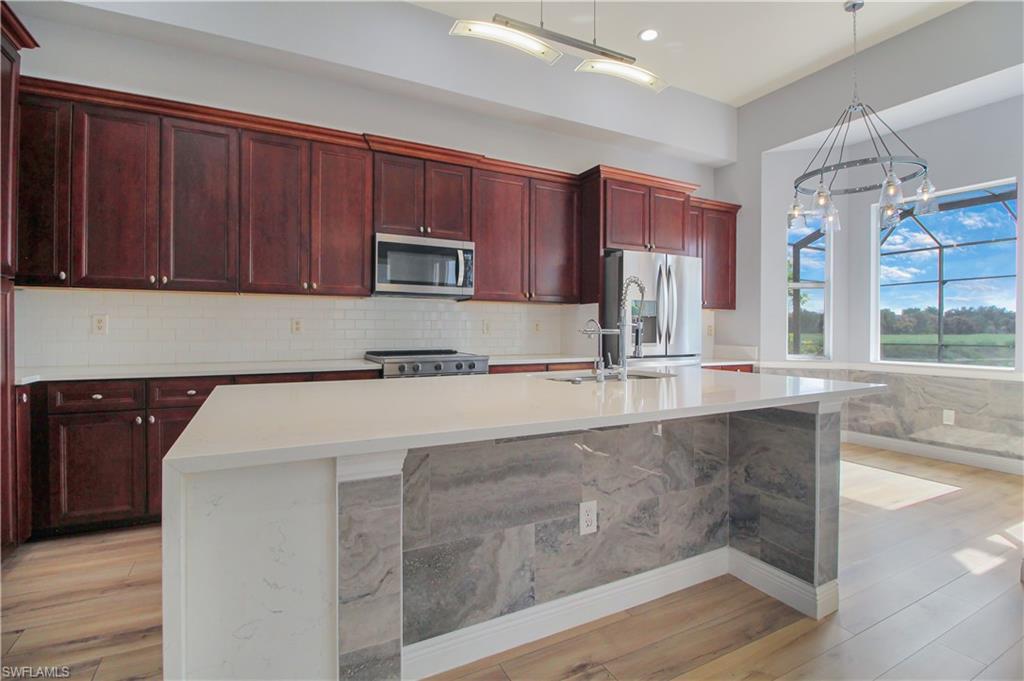 VALENCIA COUNTRY CLUB - Residential