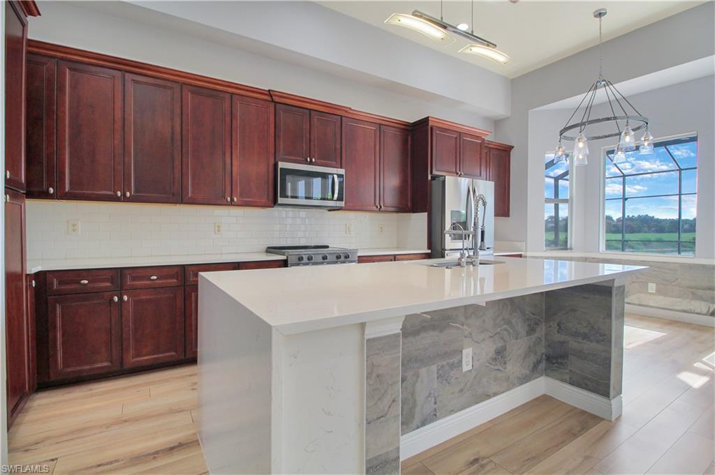 VALENCIA COUNTRY CLUB - Residential