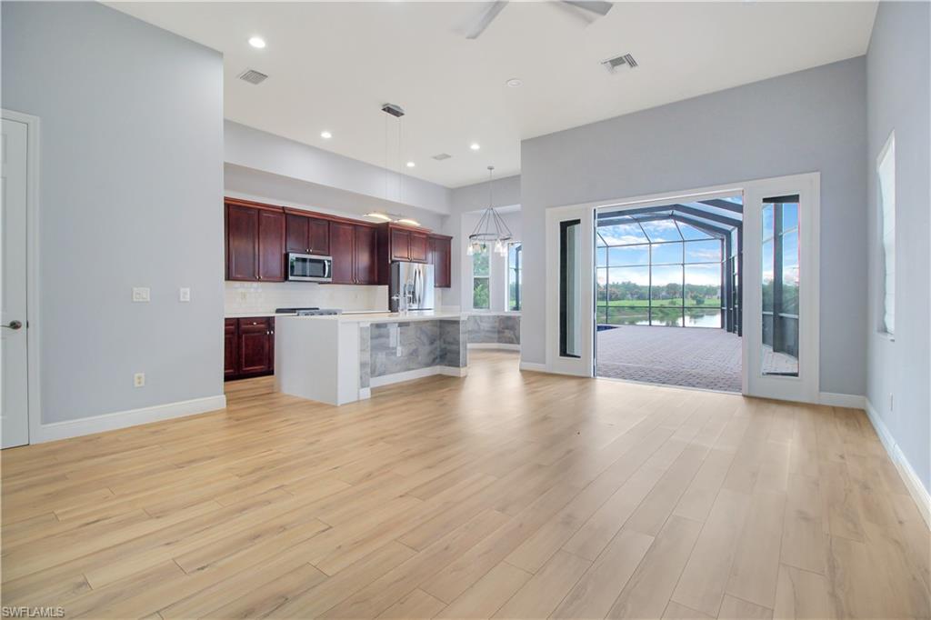 VALENCIA COUNTRY CLUB - Residential