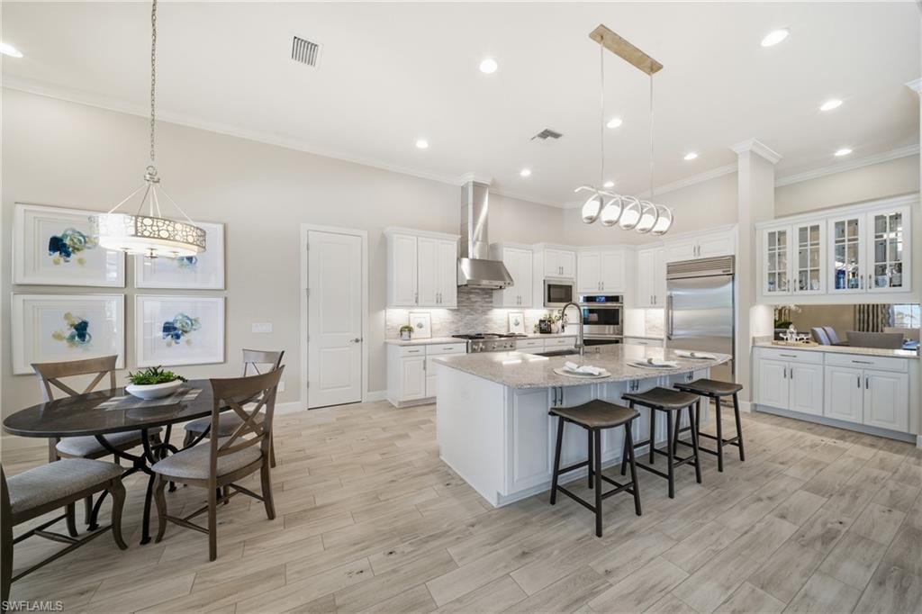 ESPLANADE - Residential