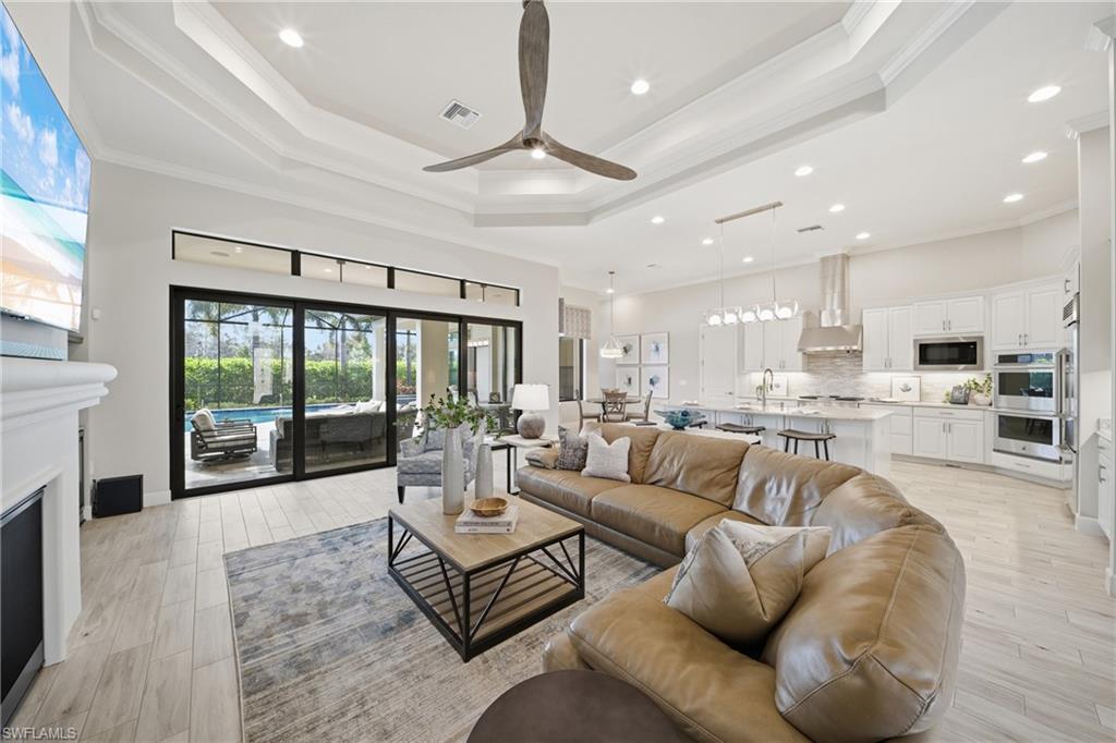 ESPLANADE - Residential