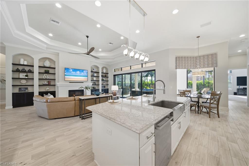 ESPLANADE - Residential