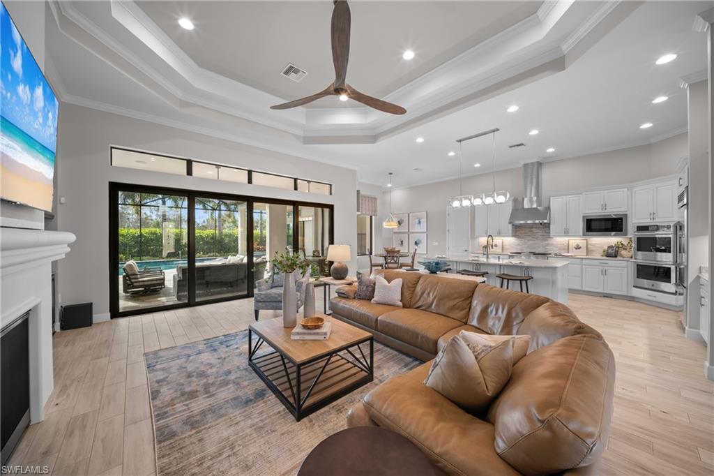 ESPLANADE - Residential