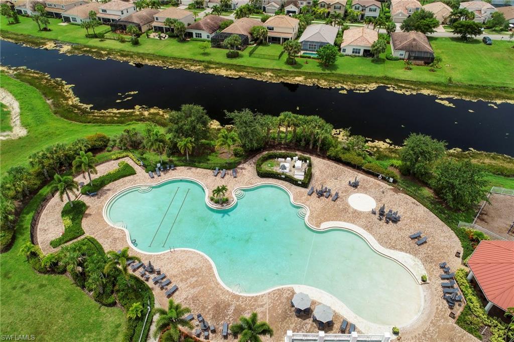 HAMPTON LAKES - Residential