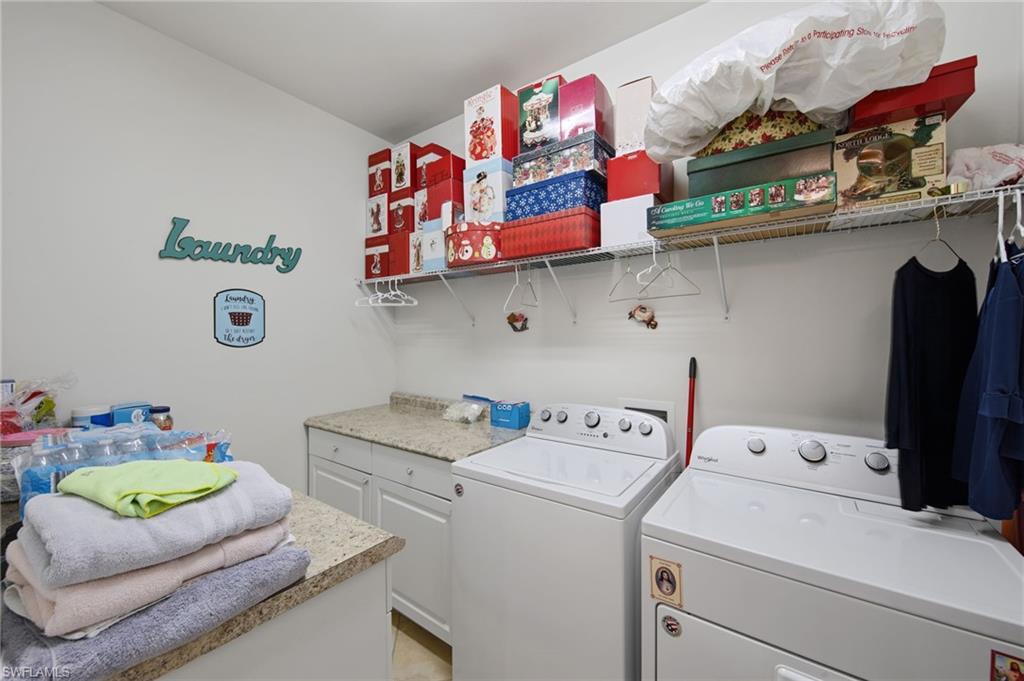 HAMPTON LAKES - Residential