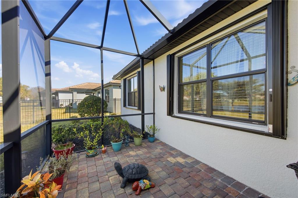 HAMPTON LAKES - Residential