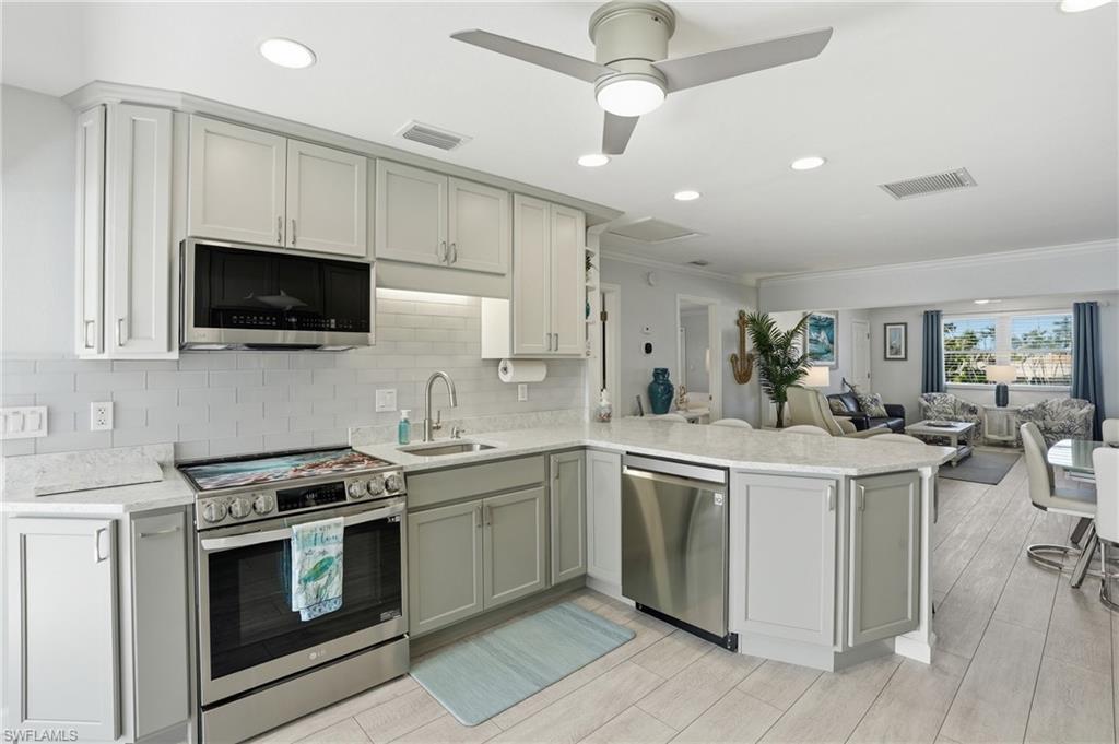 WATERSIDE WEST CONDO - Residential