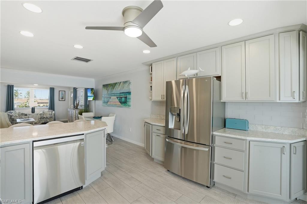 WATERSIDE WEST CONDO - Residential