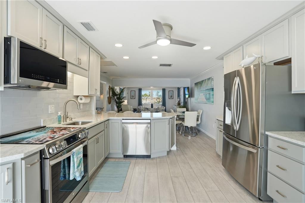 WATERSIDE WEST CONDO - Residential