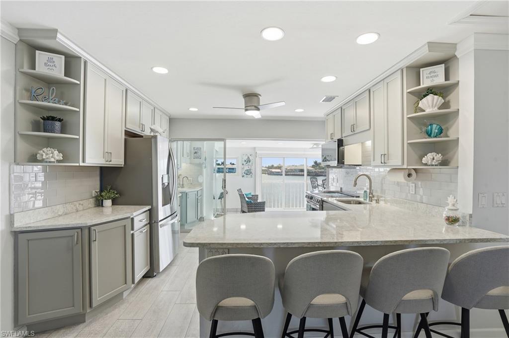 WATERSIDE WEST CONDO - Residential