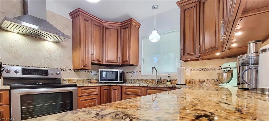 SEMINOLE ESTATES - Residential