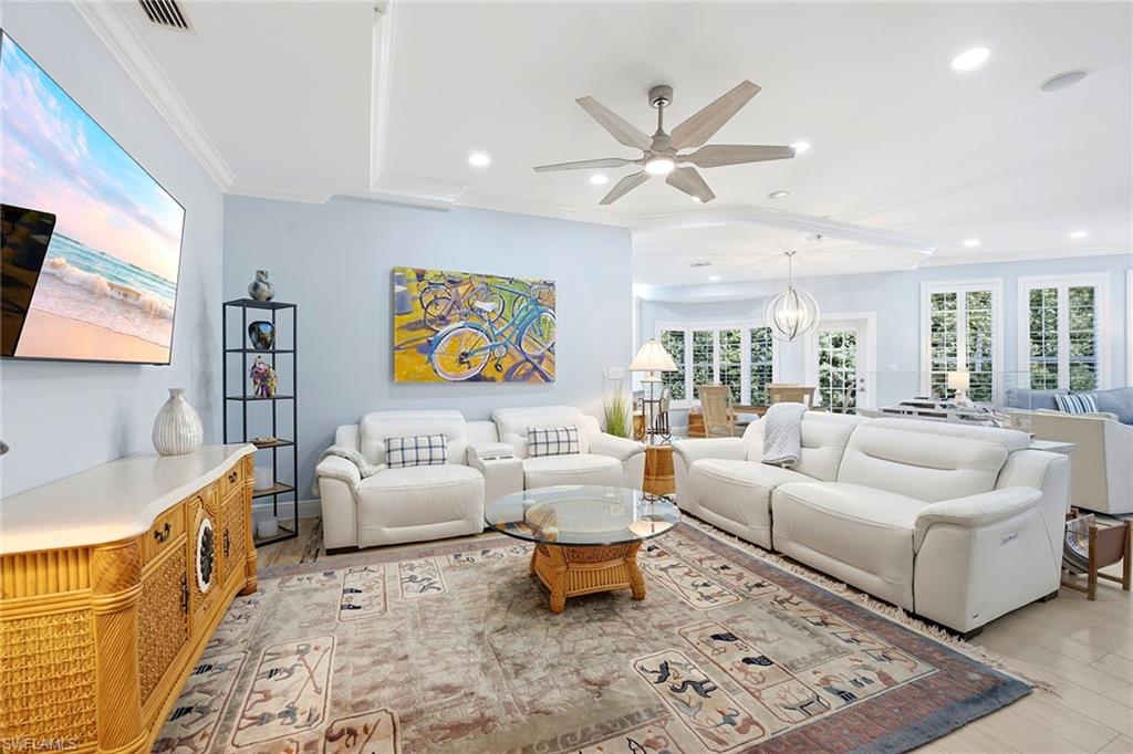 269 Colonade CIR 2802