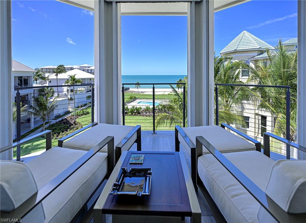 BAREFOOT BEACH - Residential