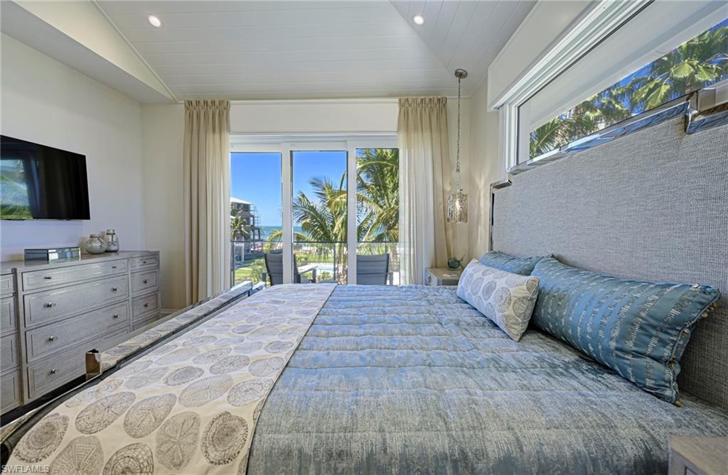 BAREFOOT BEACH - Residential