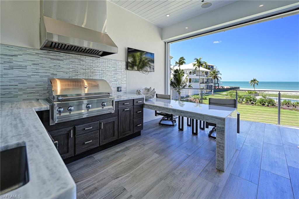 BAREFOOT BEACH - Residential