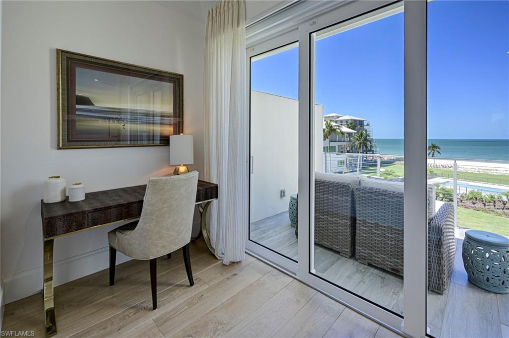 BAREFOOT BEACH - Residential