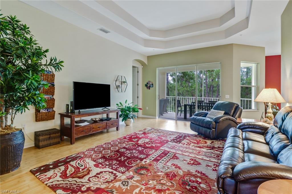 QUINCY SQUARE - Residential