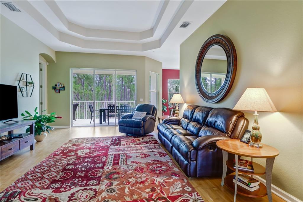 QUINCY SQUARE - Residential