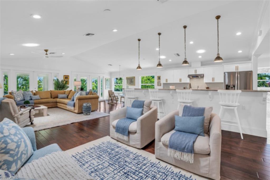 WILLOUGHBY ACRES - Residential