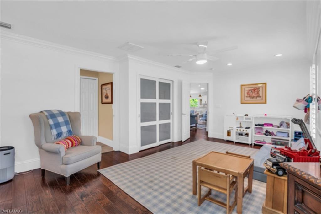 WILLOUGHBY ACRES - Residential