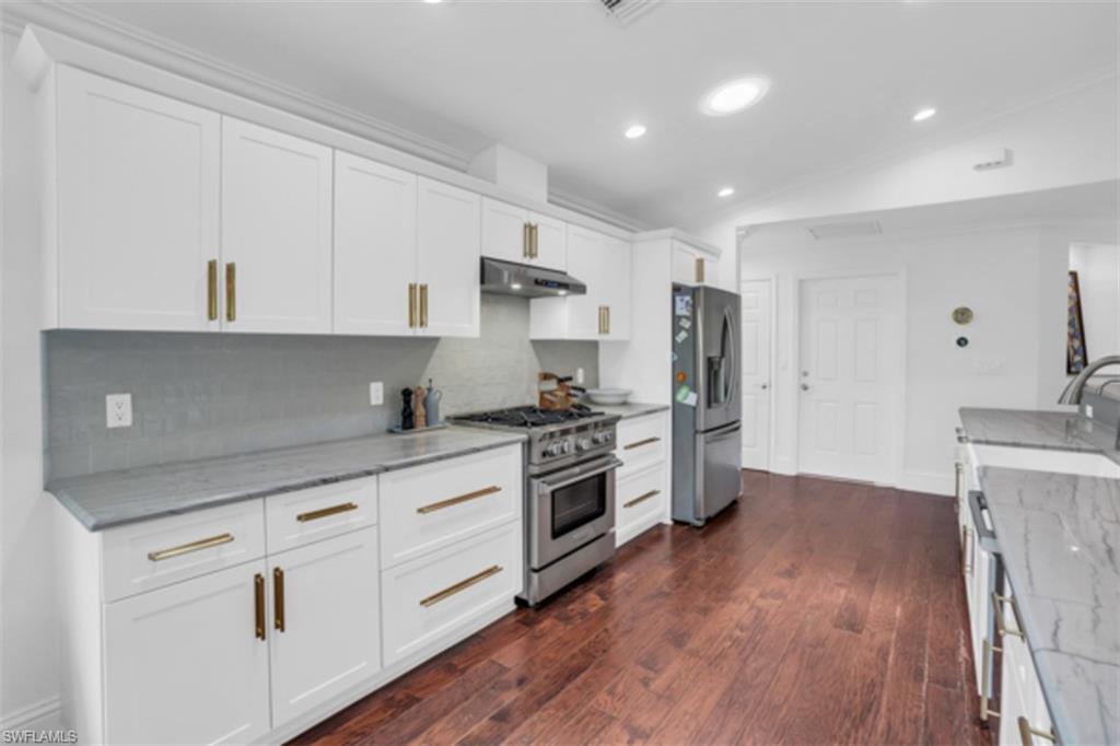 WILLOUGHBY ACRES - Residential