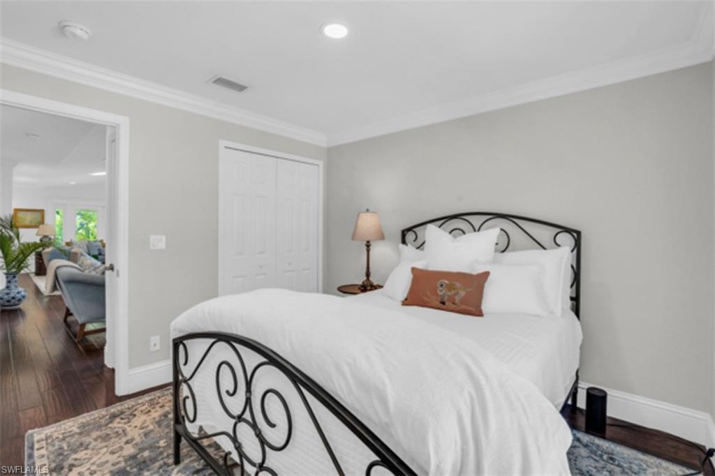 WILLOUGHBY ACRES - Residential