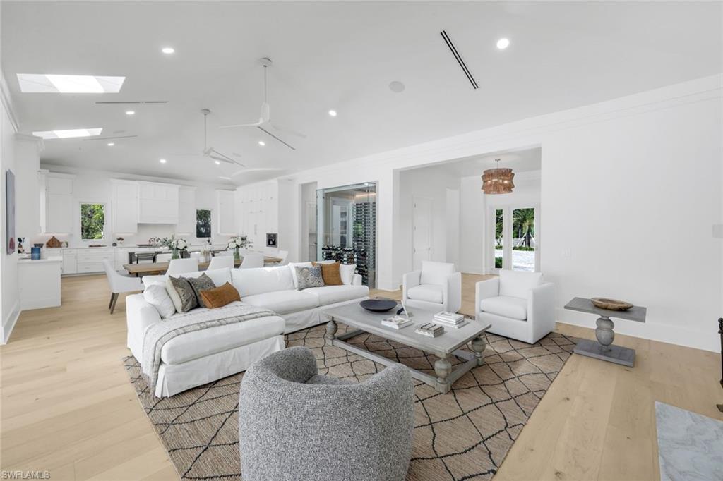 ACREAGE HEADER - Residential