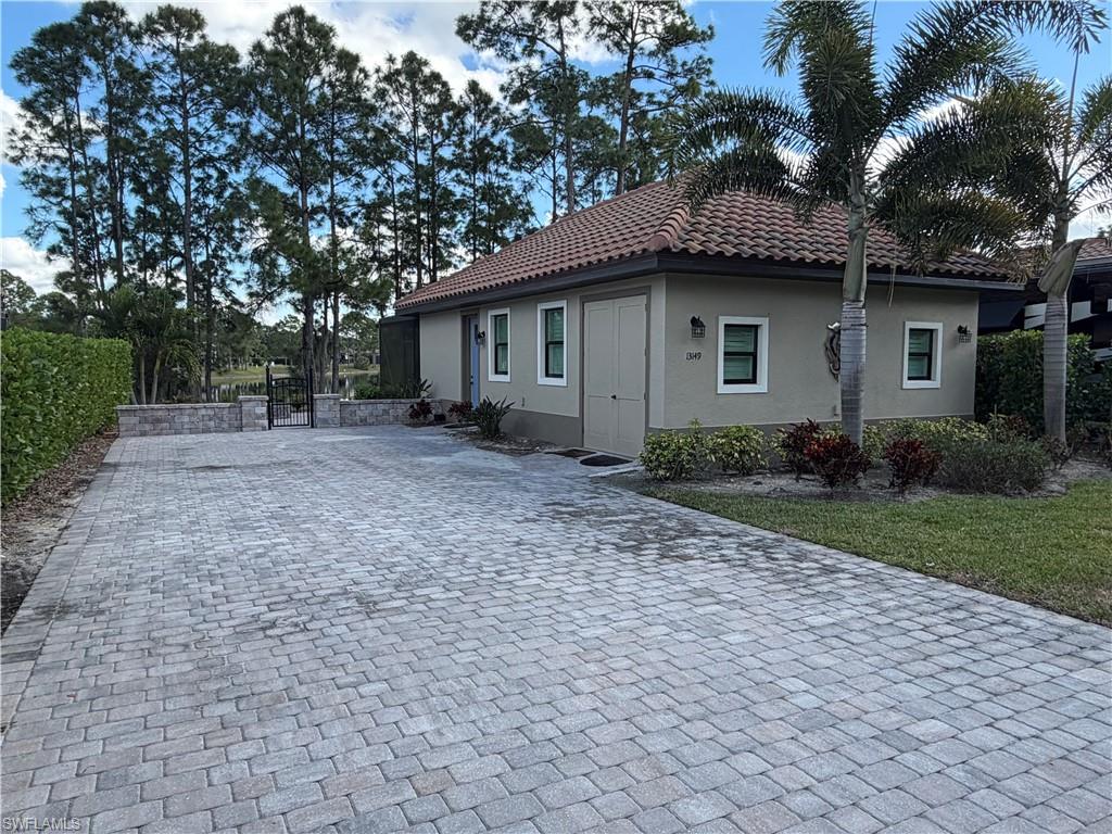 GOLDEN PALMS LUXURY MOTORCOACH RESORT - Land