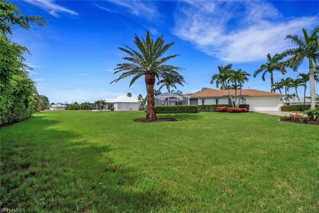 MARCO BEACH - Residential