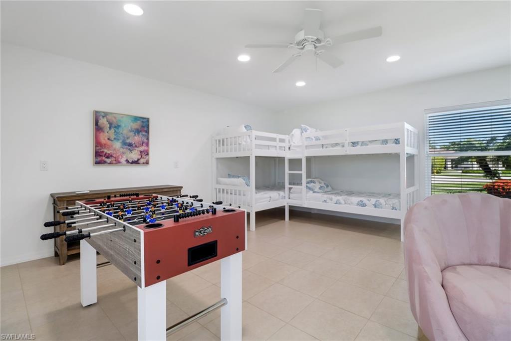 MARCO BEACH - Residential