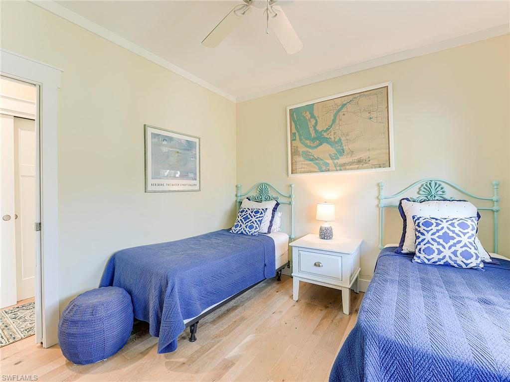 SANIBEL CENTER - Residential